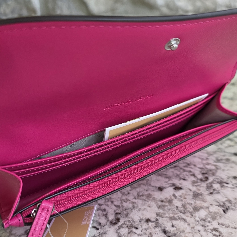 Michael Kors Hamilton Large Pink Wallet - Picture 3 of 6